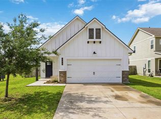 148 Austin Ln, Angleton, TX 77515