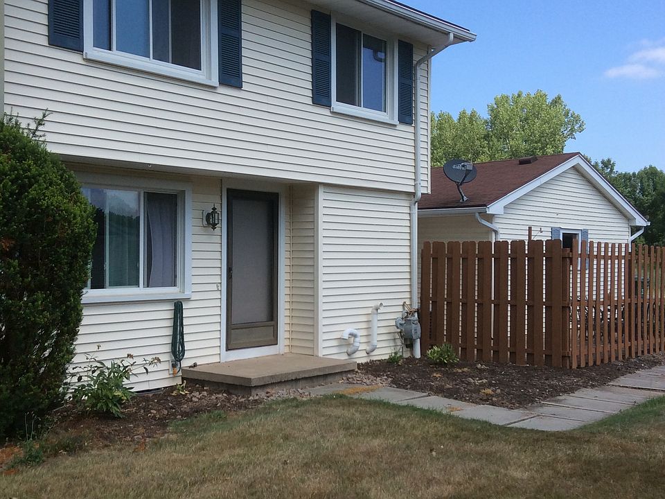 1st image of 2054 Bear Creek Dr