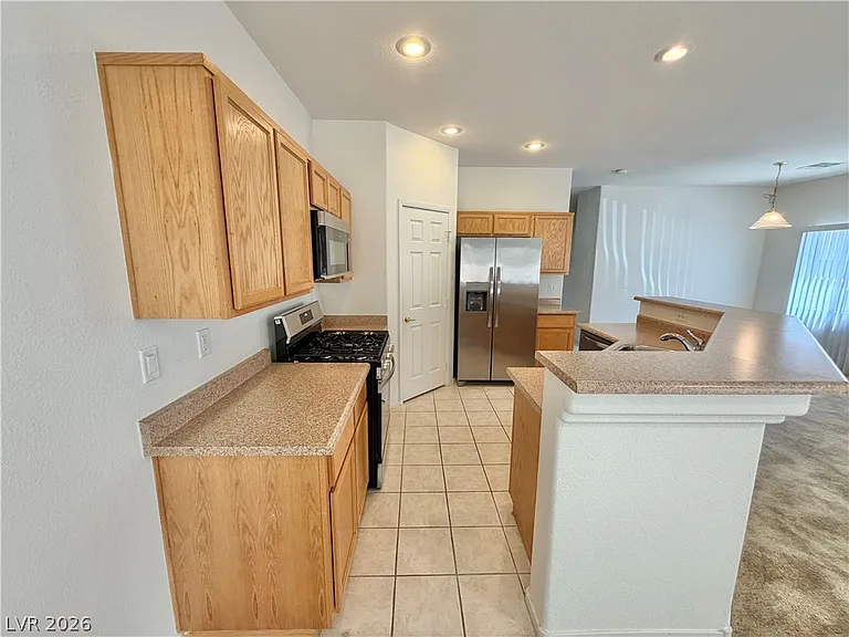 89 Dow Jones St #3 — Photo 7