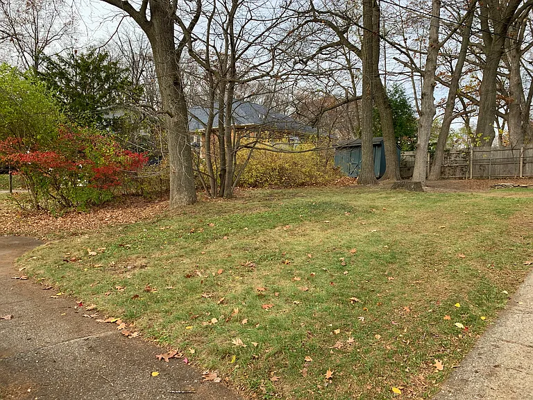 850 Redeemer Ave — Photo 17