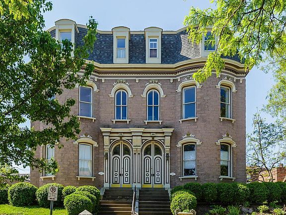 2nd image of 1800-1802 Kennett Pl #1800