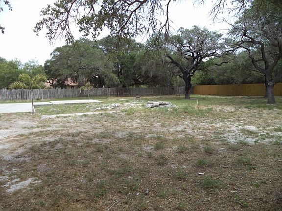 5th image of 1390 W Johnson Ave