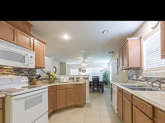 3rd image of 420 Cavazos St