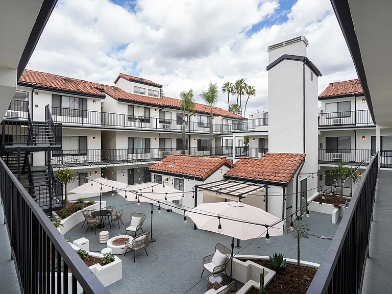 Mansfield Terrace Apartments — Photo 10