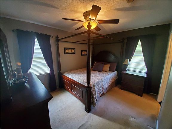 5th image of 803 Aransas Dr