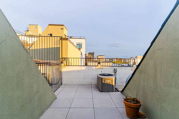 Rented by MySpaceNYC | media 35