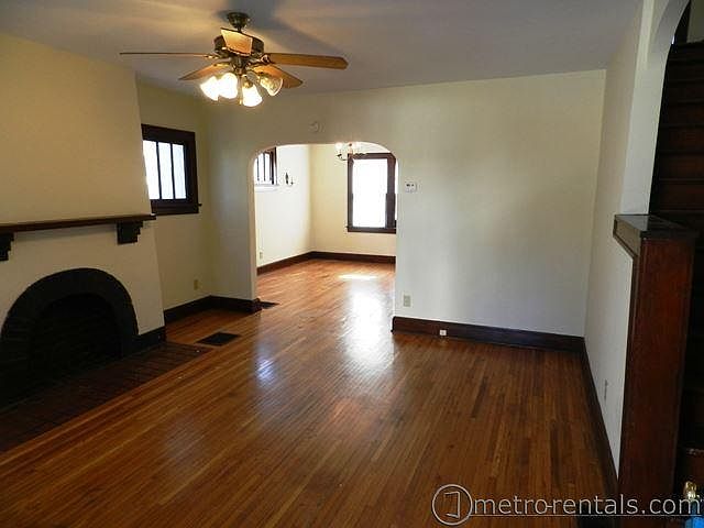 1st image of 135 W Longview Ave