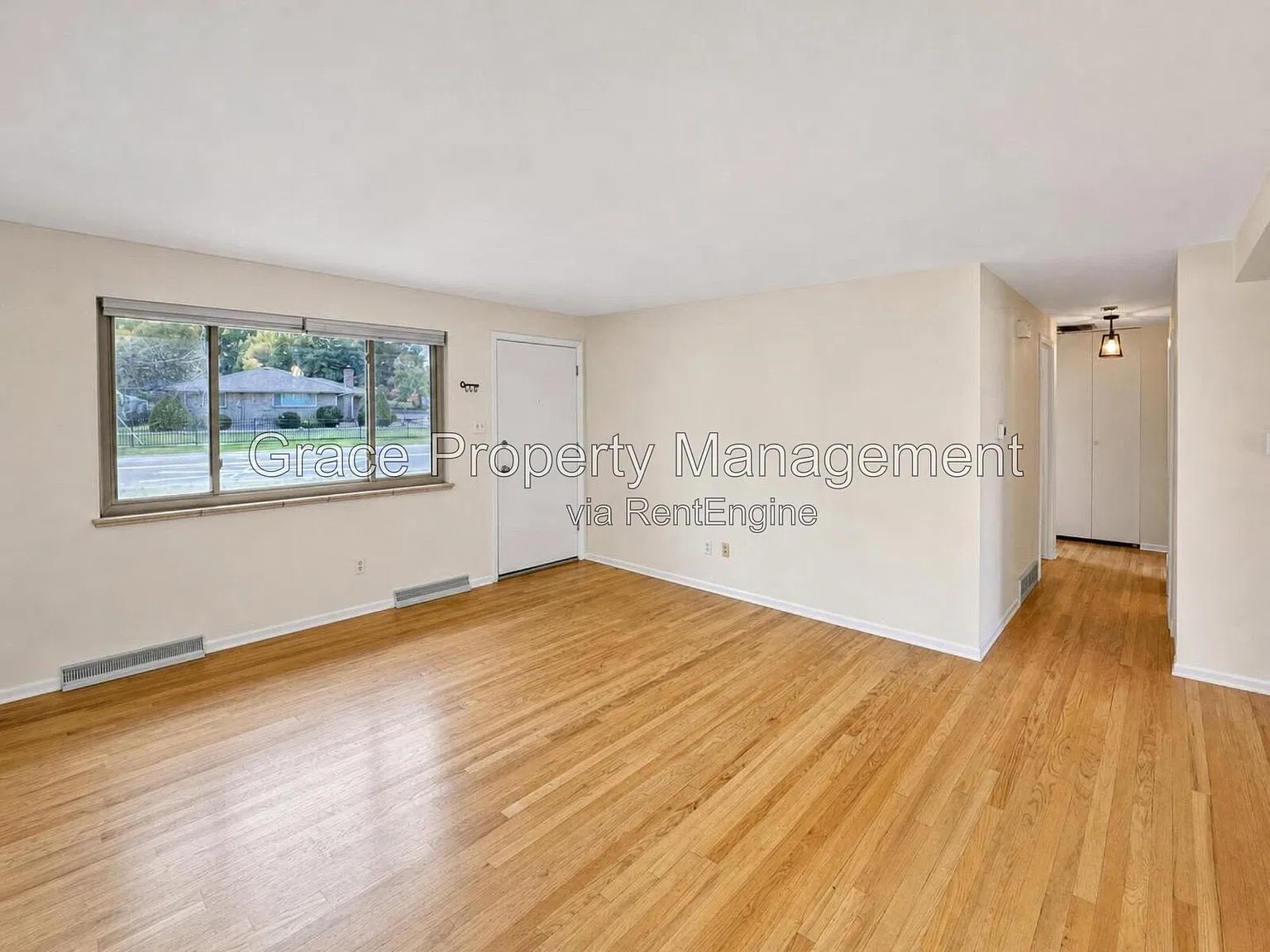 4 bed, 2.0 bath, 2072 sqft, $2,995 — Photo 3