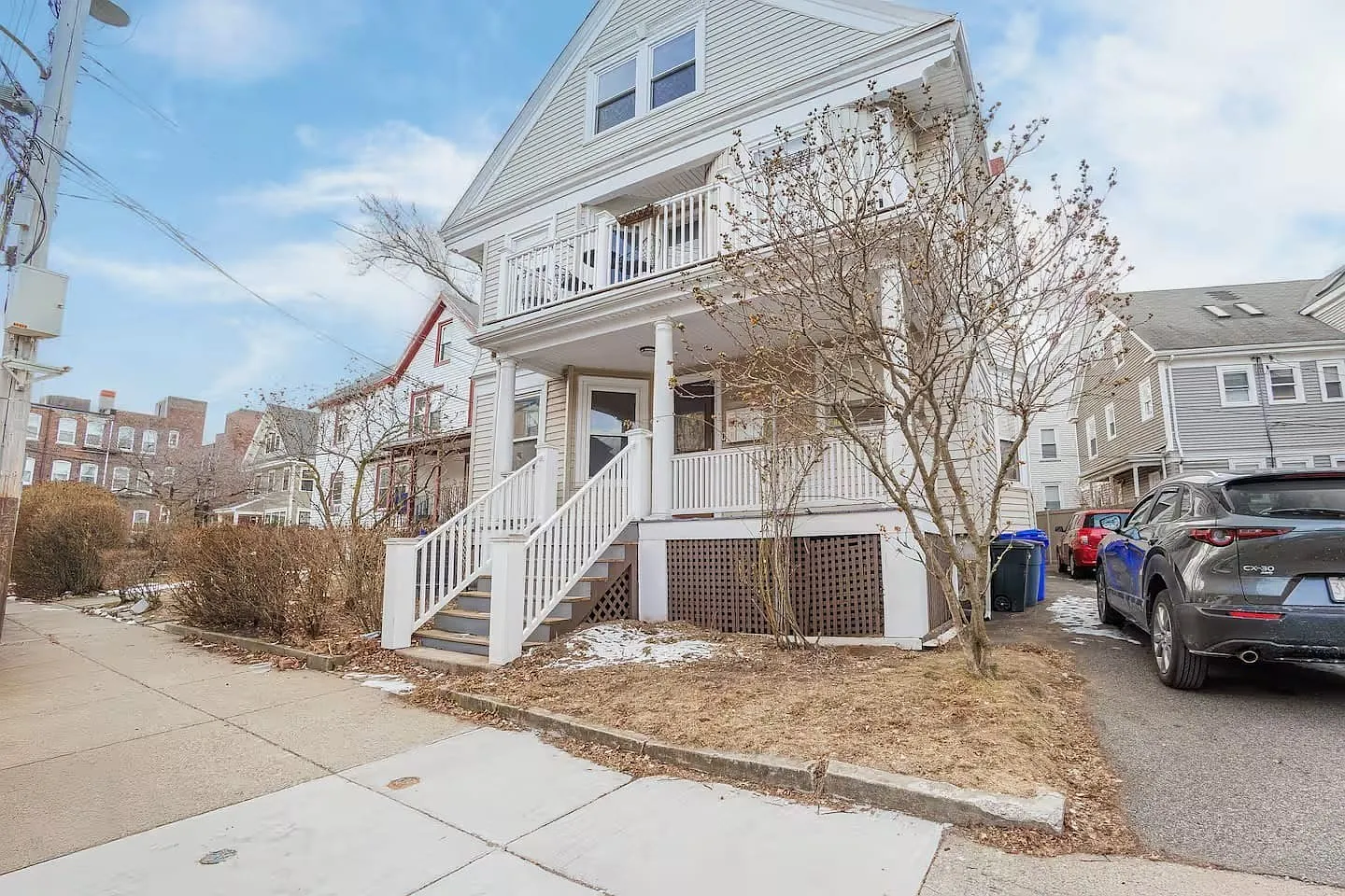 3 bed, 1.0 bath, 1000 sqft, $3,500 — Photo 1