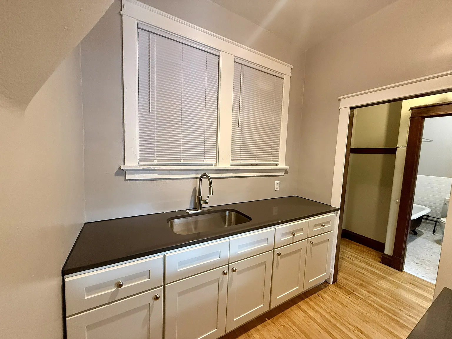 1 bed, 520 sqft, $1,375 — Photo 2