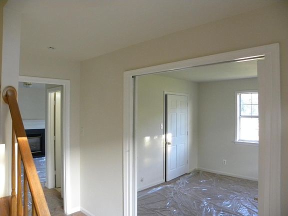 5th image of 111 Abby Ln