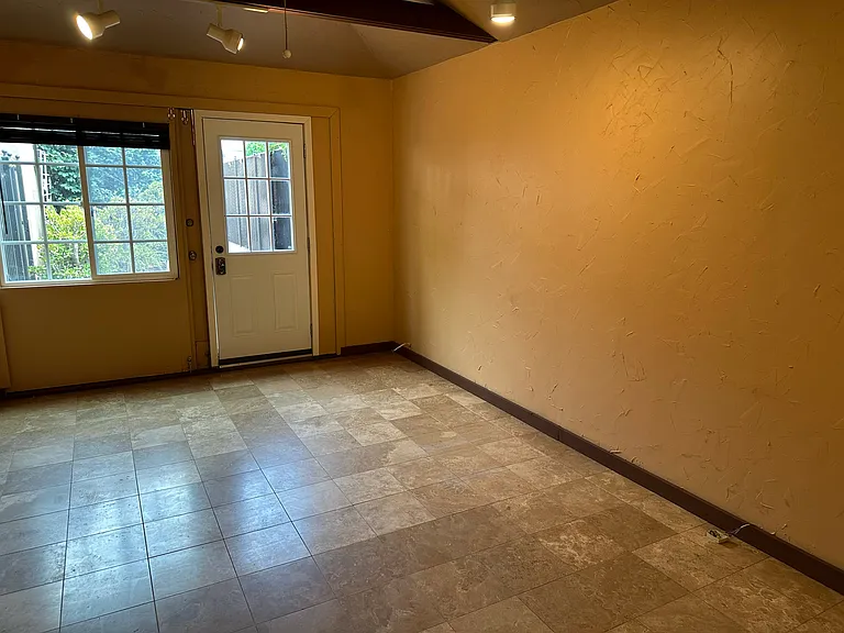 10809 Huston St — Photo 12