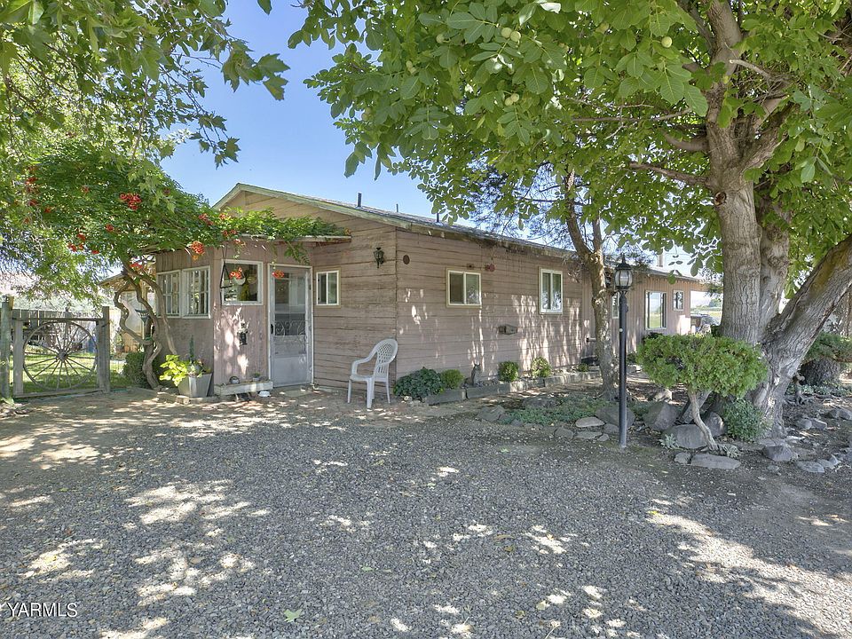 754 Kings Ln, Wapato, WA 98951 Zillow
