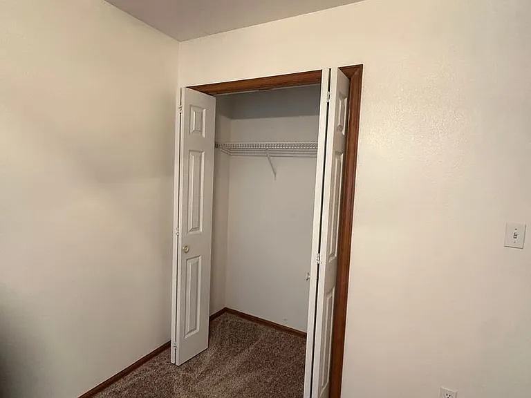 2838 Grand Falls Cir #B — Photo 15