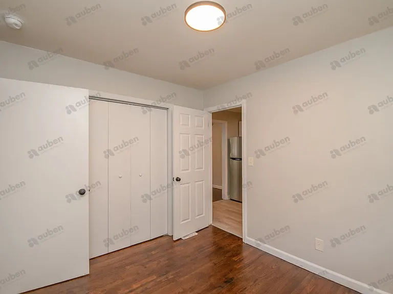 109 Vanderbilt Cir — Photo 14