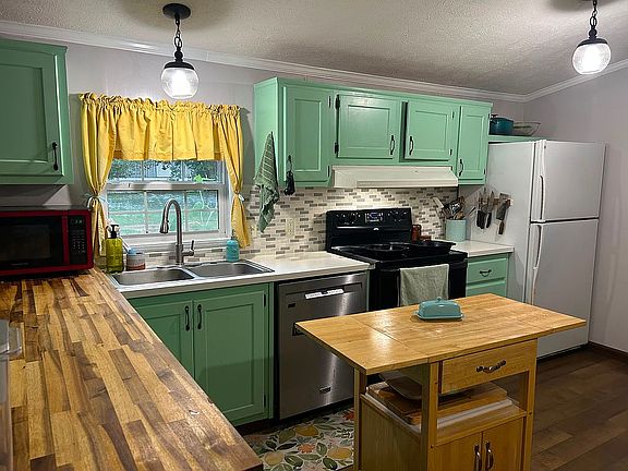 3rd image of 333 Lark Ln