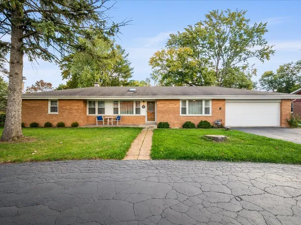 203 Coldren Dr, Prospect Heights, IL 60070