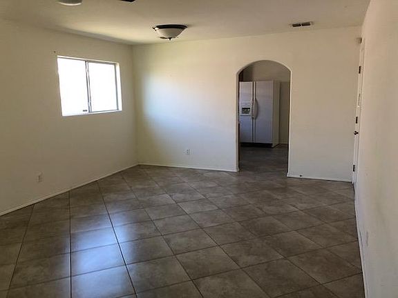2nd image of 1827 Hannah Dr