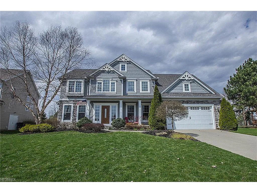 1104 Willow Bend Dr photo 1