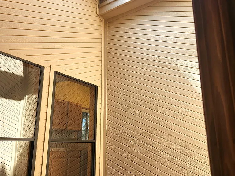 611 NE Tracker Ct — Photo 7