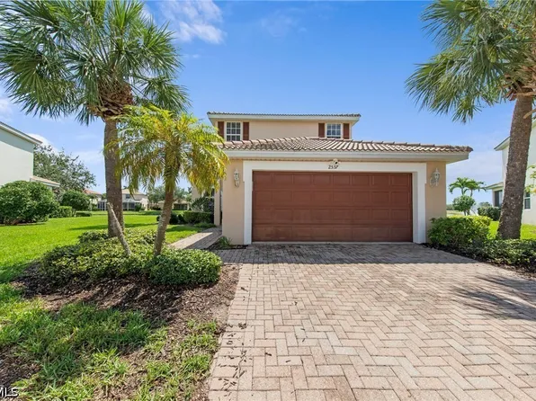 2537 Deerfield Lake Ct, Cape Coral, FL 33909