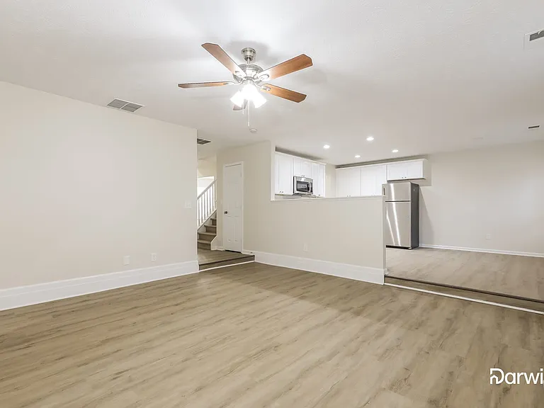 5435 Rock Lake Dr — Photo 4