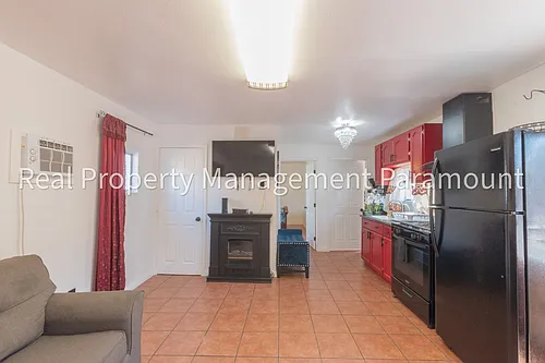 1362 E 61st Street Photo 1