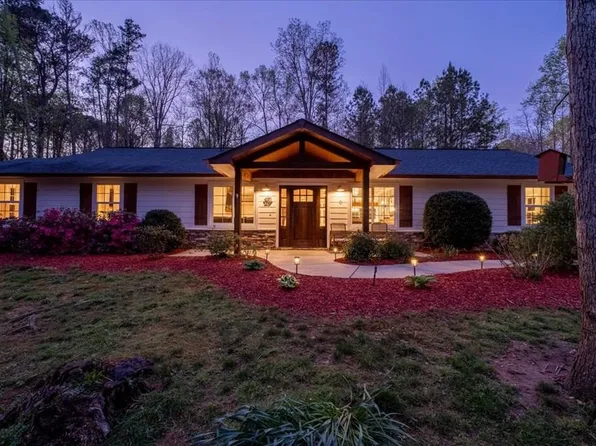 121 Willow Creek Ln, Ellijay, GA 30536