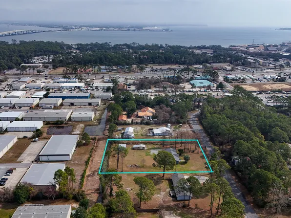 7410 Kingman St, Panama City Beach, FL 32408