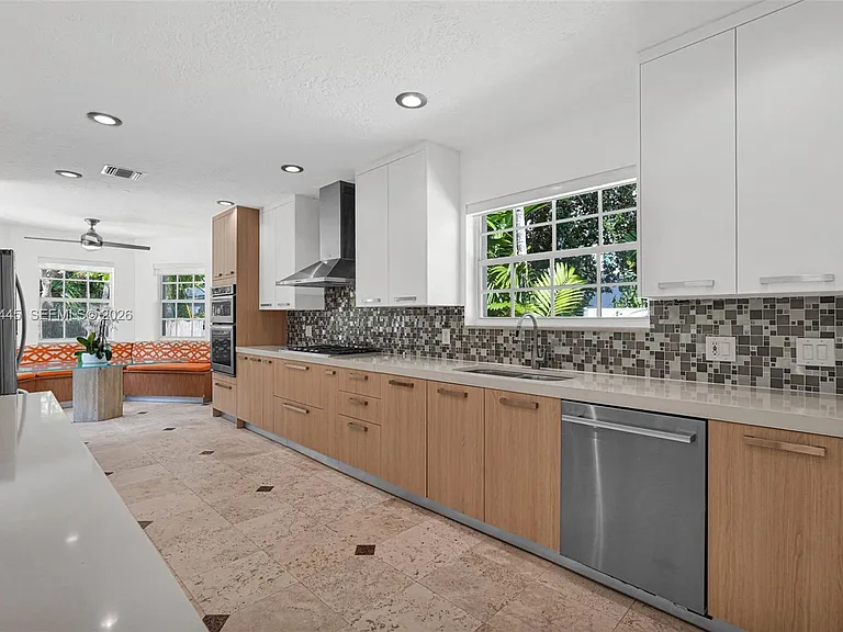244 SW 28th Rd — Photo 31