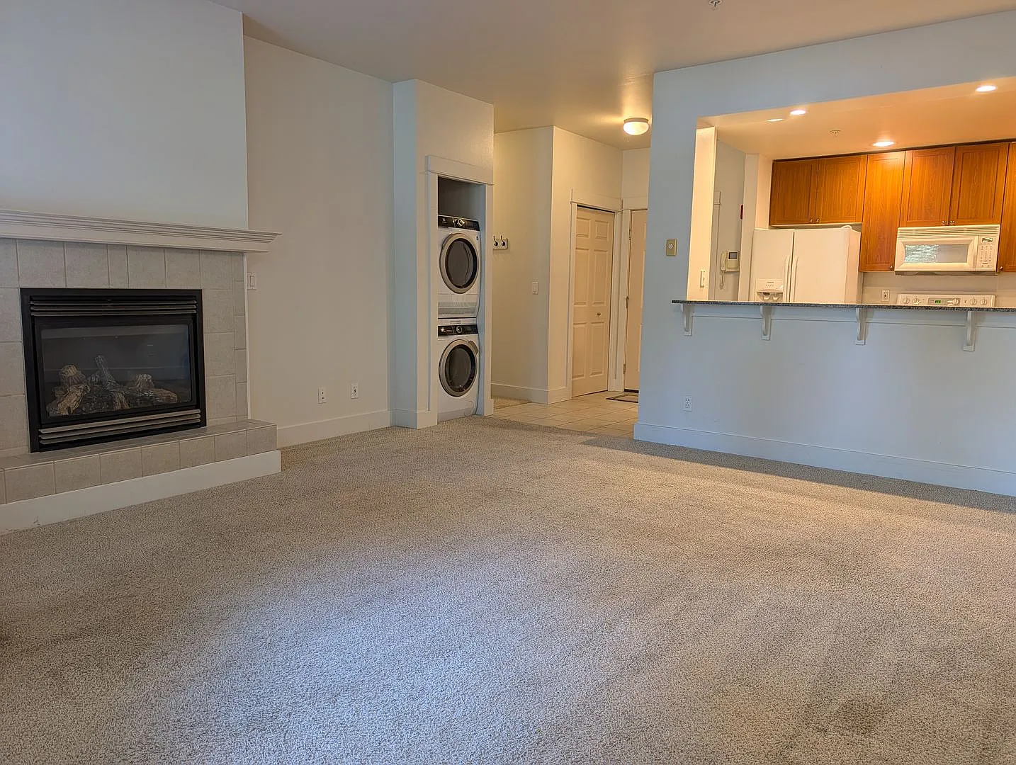 1416 Lindsay Loop, #104 — Photo 4