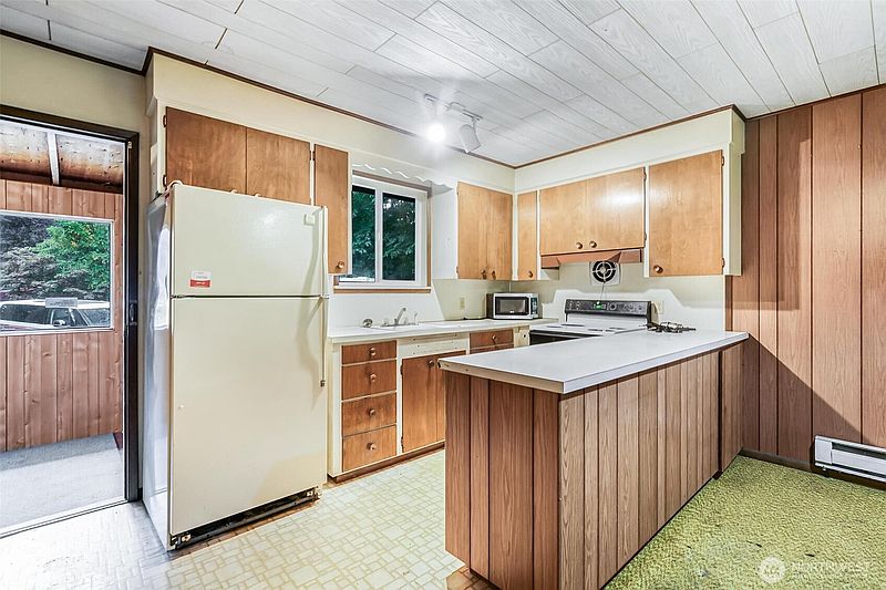 4th image of 1497 Ridge Drive