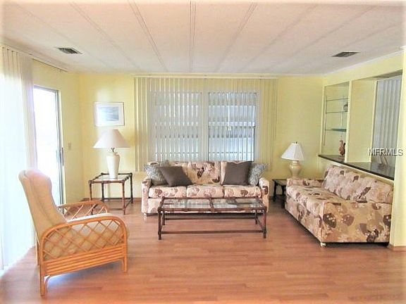 3rd image of 69 Lakeview Dr