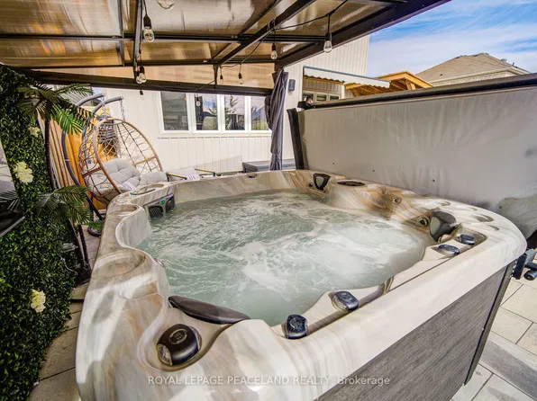 21 Don Hadden Cres, Brock, ON L0C 1H0