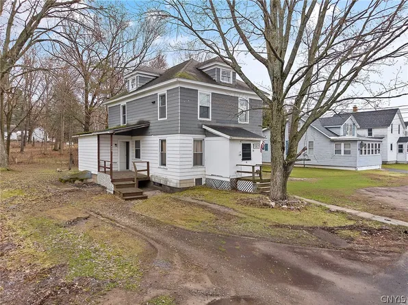 409 N 6th St, Fulton, NY 13069