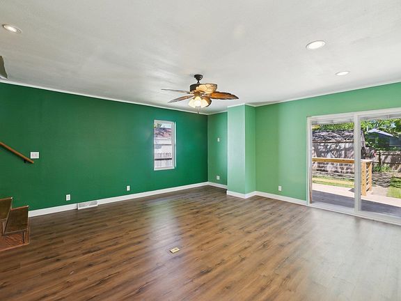 5th image of 108 N Oakhill Ave
