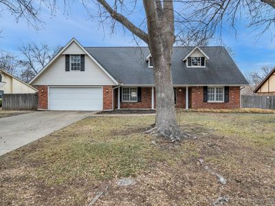 5813 E 98th St, Tulsa, OK, 74137