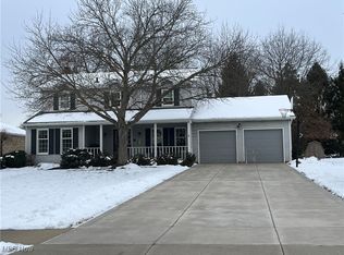 6902 Kingswood Dr, Solon, OH 44139