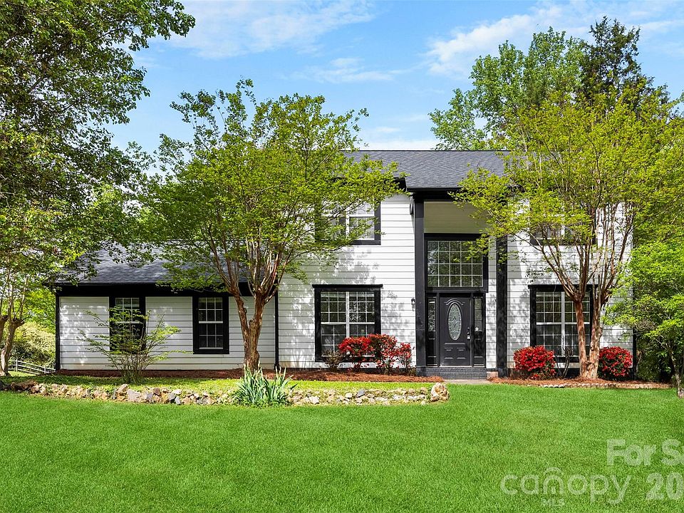 1st image of 8413 Woodford Bridge Dr