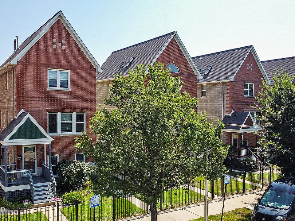 1st image of 3761 S Lake Park Ave
