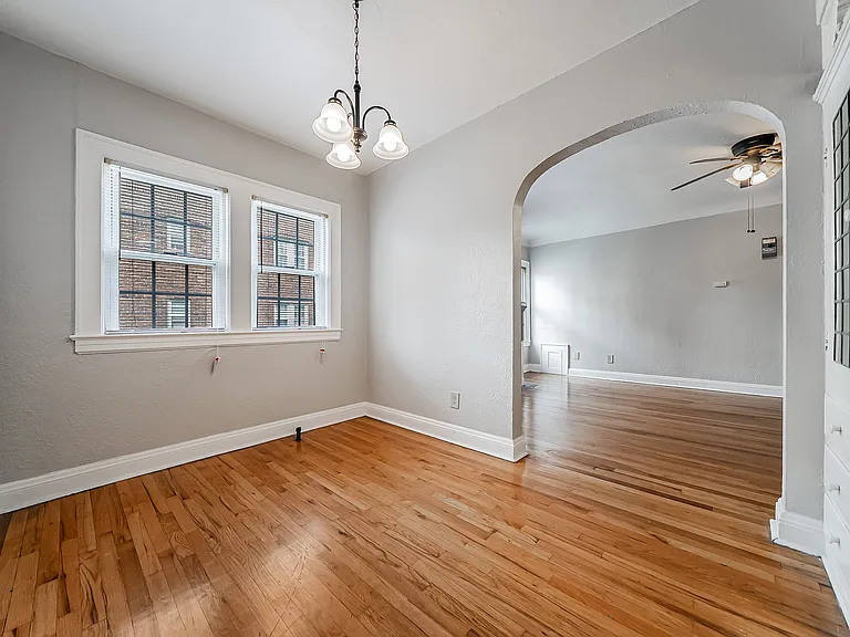 Lewis Manor Apartments — Photo 36