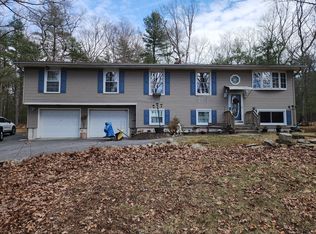 738 Squaw Rock Rd, Moosup, CT 06354