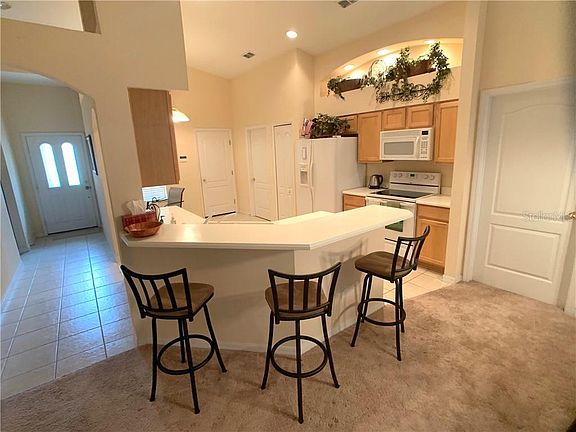 5th image of 536 Henley Cir