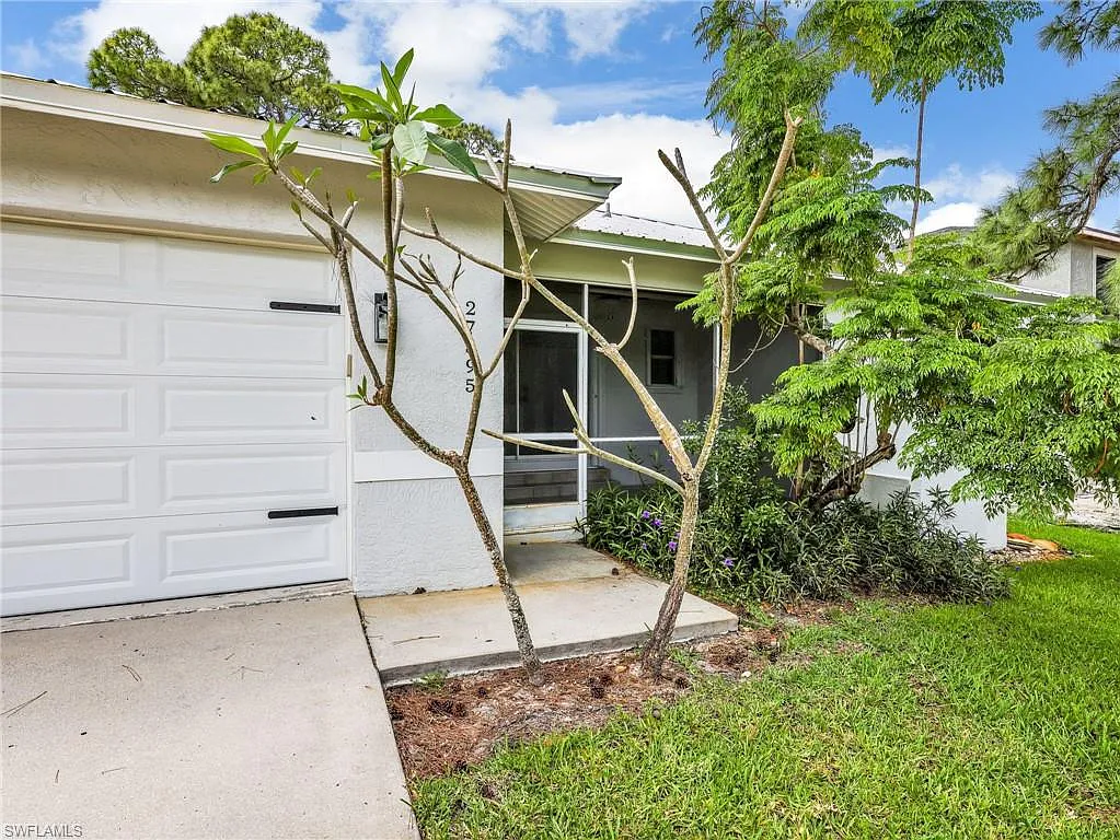 Bonita Springs — Photo 3