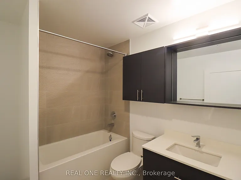5105 Hurontario St #617 — Photo 20