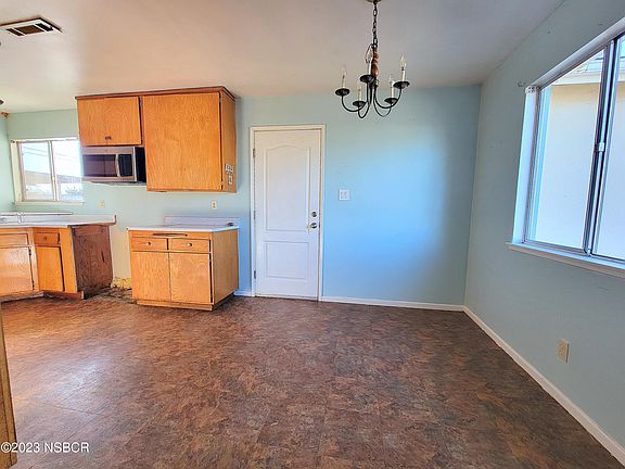 4th image of 840 W Mariposa Way