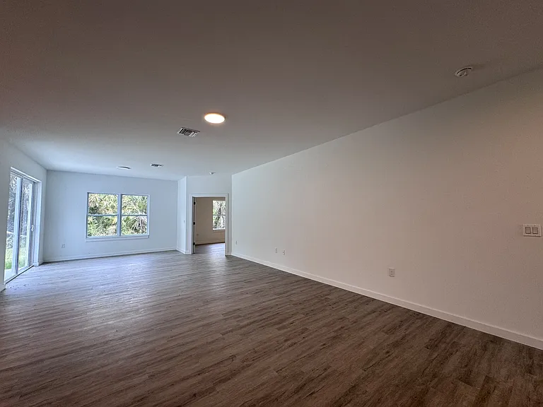 1223 Koltenborn Rd — Photo 3