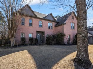 812 Lancelot Ln, Collierville, TN 38017
