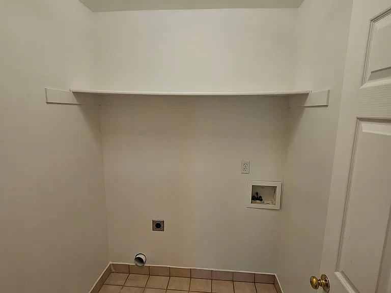 121 W 100 N — Photo 21