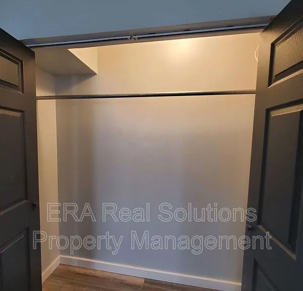 1092 Oakwood Ave — Photo 13